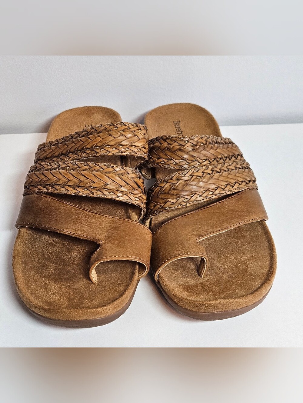 Baretraps Jonelle Slip-On Style Sandals w/ Toe Strap, Sz 7M - Picture 3 of 9